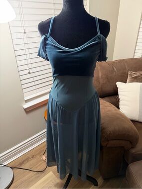 Weissman Teal Cold-Shoulder Midi Dance Dress. ——2 available. AM or AS.